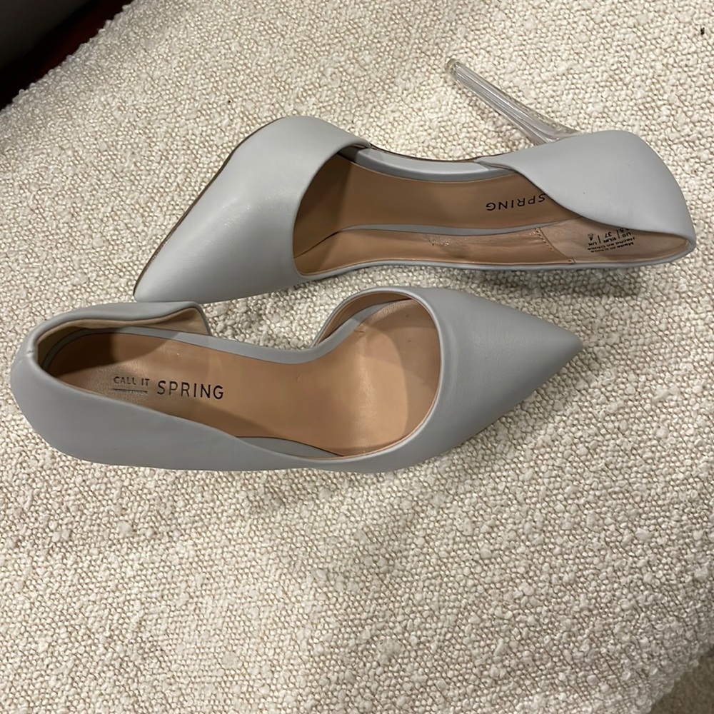 Call it Spring pumps in dove grey